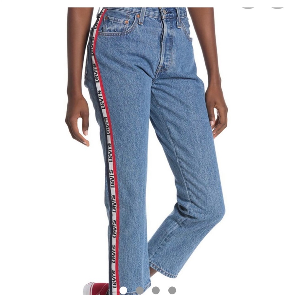 Super rare Levi’s logo straight leg jeans